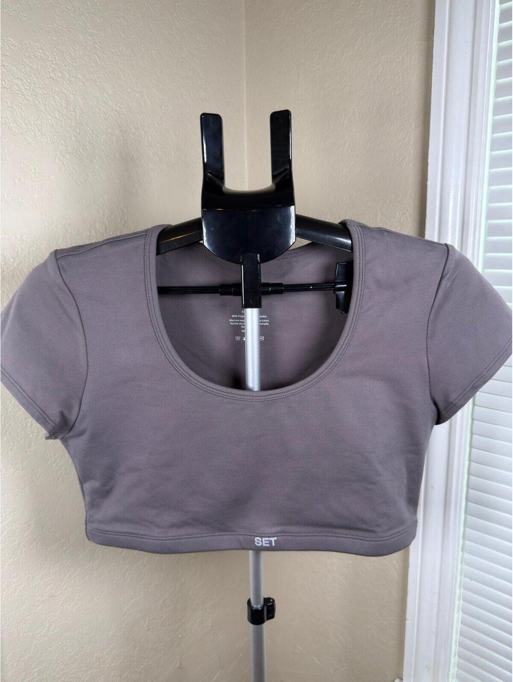 SET Active FormCloud Scoop Neck Crop Top Taupe Gray XL NWOT Athleisure
